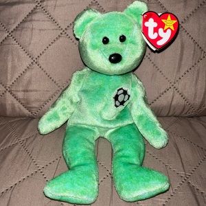 TY Beanie Baby Kicks The Bear